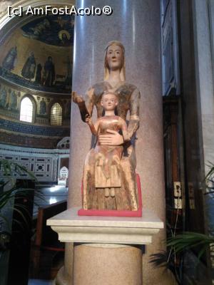 [P36] 36. Statuia donată bazilicii de Papa Francisc.  » foto by msnd
 - 
<span class="allrVoted glyphicon glyphicon-heart hidden" id="av858739"></span>
<a class="m-l-10 hidden" id="sv858739" onclick="voting_Foto_DelVot(,858739,9312)" role="button">șterge vot <span class="glyphicon glyphicon-remove"></span></a>
<a id="v9858739" class=" c-red"  onclick="voting_Foto_SetVot(858739)" role="button"><span class="glyphicon glyphicon-heart-empty"></span> <b>LIKE</b> = Votează poza</a> <img class="hidden"  id="f858739W9" src="/imagini/loader.gif" border="0" /><span class="AjErrMes hidden" id="e858739ErM"></span>