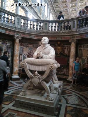 [P38] 38. Tot aici este și o statuie a Papei Pius al IX-lea,  » foto by msnd
 - 
<span class="allrVoted glyphicon glyphicon-heart hidden" id="av861009"></span>
<a class="m-l-10 hidden" id="sv861009" onclick="voting_Foto_DelVot(,861009,9312)" role="button">șterge vot <span class="glyphicon glyphicon-remove"></span></a>
<a id="v9861009" class=" c-red"  onclick="voting_Foto_SetVot(861009)" role="button"><span class="glyphicon glyphicon-heart-empty"></span> <b>LIKE</b> = Votează poza</a> <img class="hidden"  id="f861009W9" src="/imagini/loader.gif" border="0" /><span class="AjErrMes hidden" id="e861009ErM"></span>