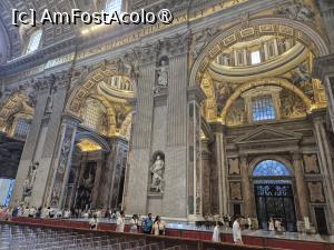 [P80] San Pietro in Vaticano » foto by adso
 - 
<span class="allrVoted glyphicon glyphicon-heart hidden" id="av1493821"></span>
<a class="m-l-10 hidden" id="sv1493821" onclick="voting_Foto_DelVot(,1493821,9312)" role="button">șterge vot <span class="glyphicon glyphicon-remove"></span></a>
<a id="v91493821" class=" c-red"  onclick="voting_Foto_SetVot(1493821)" role="button"><span class="glyphicon glyphicon-heart-empty"></span> <b>LIKE</b> = Votează poza</a> <img class="hidden"  id="f1493821W9" src="/imagini/loader.gif" border="0" /><span class="AjErrMes hidden" id="e1493821ErM"></span>