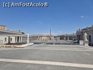[P86] San Pietro in Vaticano » foto by adso
 - 
<span class="allrVoted glyphicon glyphicon-heart hidden" id="av1493827"></span>
<a class="m-l-10 hidden" id="sv1493827" onclick="voting_Foto_DelVot(,1493827,9312)" role="button">șterge vot <span class="glyphicon glyphicon-remove"></span></a>
<a id="v91493827" class=" c-red"  onclick="voting_Foto_SetVot(1493827)" role="button"><span class="glyphicon glyphicon-heart-empty"></span> <b>LIKE</b> = Votează poza</a> <img class="hidden"  id="f1493827W9" src="/imagini/loader.gif" border="0" /><span class="AjErrMes hidden" id="e1493827ErM"></span>