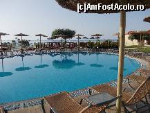 [P03] Relax pool - una dintre piscinele resortului. In total erau 4 la diferite nivele. Aceasta in imediata apropiere a camerei noastre era cu adevarat relaxanta.  » foto by Pami*
 - 
<span class="allrVoted glyphicon glyphicon-heart hidden" id="av430744"></span>
<a class="m-l-10 hidden" id="sv430744" onclick="voting_Foto_DelVot(,430744,9319)" role="button">șterge vot <span class="glyphicon glyphicon-remove"></span></a>
<a id="v9430744" class=" c-red"  onclick="voting_Foto_SetVot(430744)" role="button"><span class="glyphicon glyphicon-heart-empty"></span> <b>LIKE</b> = Votează poza</a> <img class="hidden"  id="f430744W9" src="/imagini/loader.gif" border="0" /><span class="AjErrMes hidden" id="e430744ErM"></span>