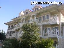 [P19] Asa arata cladirile hotelului unde sunteti cazati » foto by azur_melia
 - 
<span class="allrVoted glyphicon glyphicon-heart hidden" id="av256461"></span>
<a class="m-l-10 hidden" id="sv256461" onclick="voting_Foto_DelVot(,256461,9343)" role="button">șterge vot <span class="glyphicon glyphicon-remove"></span></a>
<a id="v9256461" class=" c-red"  onclick="voting_Foto_SetVot(256461)" role="button"><span class="glyphicon glyphicon-heart-empty"></span> <b>LIKE</b> = Votează poza</a> <img class="hidden"  id="f256461W9" src="/imagini/loader.gif" border="0" /><span class="AjErrMes hidden" id="e256461ErM"></span>