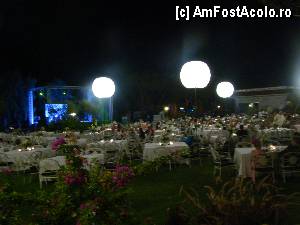 [P30] Vedere generala Gala » foto by llia
 - 
<span class="allrVoted glyphicon glyphicon-heart hidden" id="av369310"></span>
<a class="m-l-10 hidden" id="sv369310" onclick="voting_Foto_DelVot(,369310,9343)" role="button">șterge vot <span class="glyphicon glyphicon-remove"></span></a>
<a id="v9369310" class=" c-red"  onclick="voting_Foto_SetVot(369310)" role="button"><span class="glyphicon glyphicon-heart-empty"></span> <b>LIKE</b> = Votează poza</a> <img class="hidden"  id="f369310W9" src="/imagini/loader.gif" border="0" /><span class="AjErrMes hidden" id="e369310ErM"></span>