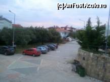[P06] Parcarea hotelului situata  in spatele acestuia aproape de amalul marii » foto by aaaaa
 - 
<span class="allrVoted glyphicon glyphicon-heart hidden" id="av325534"></span>
<a class="m-l-10 hidden" id="sv325534" onclick="voting_Foto_DelVot(,325534,9358)" role="button">șterge vot <span class="glyphicon glyphicon-remove"></span></a>
<a id="v9325534" class=" c-red"  onclick="voting_Foto_SetVot(325534)" role="button"><span class="glyphicon glyphicon-heart-empty"></span> <b>LIKE</b> = Votează poza</a> <img class="hidden"  id="f325534W9" src="/imagini/loader.gif" border="0" /><span class="AjErrMes hidden" id="e325534ErM"></span>