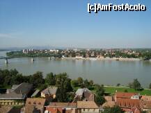 [P08] Dunarea , granita naturala intre Ungaria si Slovacia . Podul Maria Valeria , intre Esztergom si Sturovo . » foto by Sarra*
 - 
<span class="allrVoted glyphicon glyphicon-heart hidden" id="av221626"></span>
<a class="m-l-10 hidden" id="sv221626" onclick="voting_Foto_DelVot(,221626,9361)" role="button">șterge vot <span class="glyphicon glyphicon-remove"></span></a>
<a id="v9221626" class=" c-red"  onclick="voting_Foto_SetVot(221626)" role="button"><span class="glyphicon glyphicon-heart-empty"></span> <b>LIKE</b> = Votează poza</a> <img class="hidden"  id="f221626W9" src="/imagini/loader.gif" border="0" /><span class="AjErrMes hidden" id="e221626ErM"></span>