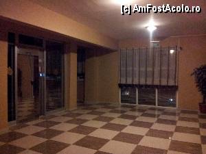 [P28] Hotel Grand Cinar Kutahya - holul de la lifturi » foto by nicole33
 - 
<span class="allrVoted glyphicon glyphicon-heart hidden" id="av386601"></span>
<a class="m-l-10 hidden" id="sv386601" onclick="voting_Foto_DelVot(,386601,9368)" role="button">șterge vot <span class="glyphicon glyphicon-remove"></span></a>
<a id="v9386601" class=" c-red"  onclick="voting_Foto_SetVot(386601)" role="button"><span class="glyphicon glyphicon-heart-empty"></span> <b>LIKE</b> = Votează poza</a> <img class="hidden"  id="f386601W9" src="/imagini/loader.gif" border="0" /><span class="AjErrMes hidden" id="e386601ErM"></span>