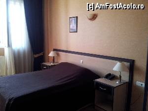 [P08] Hotel Grand Cinar Kutahya - patul dublu cu cele două noptiere și telefon » foto by nicole33
 - 
<span class="allrVoted glyphicon glyphicon-heart hidden" id="av386581"></span>
<a class="m-l-10 hidden" id="sv386581" onclick="voting_Foto_DelVot(,386581,9368)" role="button">șterge vot <span class="glyphicon glyphicon-remove"></span></a>
<a id="v9386581" class=" c-red"  onclick="voting_Foto_SetVot(386581)" role="button"><span class="glyphicon glyphicon-heart-empty"></span> <b>LIKE</b> = Votează poza</a> <img class="hidden"  id="f386581W9" src="/imagini/loader.gif" border="0" /><span class="AjErrMes hidden" id="e386581ErM"></span>