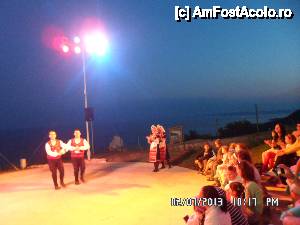 [P10] seara cu spectacol de folclor bulgaresc in amfiteatrul resortului » foto by amero
 - 
<span class="allrVoted glyphicon glyphicon-heart hidden" id="av439302"></span>
<a class="m-l-10 hidden" id="sv439302" onclick="voting_Foto_DelVot(,439302,9375)" role="button">șterge vot <span class="glyphicon glyphicon-remove"></span></a>
<a id="v9439302" class=" c-red"  onclick="voting_Foto_SetVot(439302)" role="button"><span class="glyphicon glyphicon-heart-empty"></span> <b>LIKE</b> = Votează poza</a> <img class="hidden"  id="f439302W9" src="/imagini/loader.gif" border="0" /><span class="AjErrMes hidden" id="e439302ErM"></span>