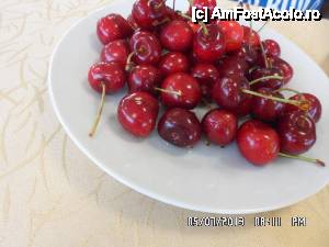 [P14] niste cirese, asa pentru culoare » foto by amero
 - 
<span class="allrVoted glyphicon glyphicon-heart hidden" id="av439306"></span>
<a class="m-l-10 hidden" id="sv439306" onclick="voting_Foto_DelVot(,439306,9375)" role="button">șterge vot <span class="glyphicon glyphicon-remove"></span></a>
<a id="v9439306" class=" c-red"  onclick="voting_Foto_SetVot(439306)" role="button"><span class="glyphicon glyphicon-heart-empty"></span> <b>LIKE</b> = Votează poza</a> <img class="hidden"  id="f439306W9" src="/imagini/loader.gif" border="0" /><span class="AjErrMes hidden" id="e439306ErM"></span>