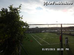 [P28] terenurile de sport si in plan secund parcarea interioara a resortului » foto by amero
 - 
<span class="allrVoted glyphicon glyphicon-heart hidden" id="av439320"></span>
<a class="m-l-10 hidden" id="sv439320" onclick="voting_Foto_DelVot(,439320,9375)" role="button">șterge vot <span class="glyphicon glyphicon-remove"></span></a>
<a id="v9439320" class=" c-red"  onclick="voting_Foto_SetVot(439320)" role="button"><span class="glyphicon glyphicon-heart-empty"></span> <b>LIKE</b> = Votează poza</a> <img class="hidden"  id="f439320W9" src="/imagini/loader.gif" border="0" /><span class="AjErrMes hidden" id="e439320ErM"></span>