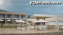 [P08] vedere din camera, barul de la piscina... Ploua! » foto by Stone
 - 
<span class="allrVoted glyphicon glyphicon-heart hidden" id="av223920"></span>
<a class="m-l-10 hidden" id="sv223920" onclick="voting_Foto_DelVot(,223920,9399)" role="button">șterge vot <span class="glyphicon glyphicon-remove"></span></a>
<a id="v9223920" class=" c-red"  onclick="voting_Foto_SetVot(223920)" role="button"><span class="glyphicon glyphicon-heart-empty"></span> <b>LIKE</b> = Votează poza</a> <img class="hidden"  id="f223920W9" src="/imagini/loader.gif" border="0" /><span class="AjErrMes hidden" id="e223920ErM"></span>