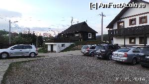 [P01] In plan secund casa Zenovia unde am fost cazati si admiram apusurile.  » foto by nvali
 - 
<span class="allrVoted glyphicon glyphicon-heart hidden" id="av514354"></span>
<a class="m-l-10 hidden" id="sv514354" onclick="voting_Foto_DelVot(,514354,9466)" role="button">șterge vot <span class="glyphicon glyphicon-remove"></span></a>
<a id="v9514354" class=" c-red"  onclick="voting_Foto_SetVot(514354)" role="button"><span class="glyphicon glyphicon-heart-empty"></span> <b>LIKE</b> = Votează poza</a> <img class="hidden"  id="f514354W9" src="/imagini/loader.gif" border="0" /><span class="AjErrMes hidden" id="e514354ErM"></span>