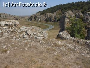 [P20] Cheile Dobrogei - Șoseaua șerpuită de lângă stânci. » foto by iulianic
 - 
<span class="allrVoted glyphicon glyphicon-heart hidden" id="av1447898"></span>
<a class="m-l-10 hidden" id="sv1447898" onclick="voting_Foto_DelVot(,1447898,9542)" role="button">șterge vot <span class="glyphicon glyphicon-remove"></span></a>
<a id="v91447898" class=" c-red"  onclick="voting_Foto_SetVot(1447898)" role="button"><span class="glyphicon glyphicon-heart-empty"></span> <b>LIKE</b> = Votează poza</a> <img class="hidden"  id="f1447898W9" src="/imagini/loader.gif" border="0" /><span class="AjErrMes hidden" id="e1447898ErM"></span>