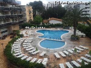 [P01] Vedere spre piscina, de la balconul apartametului » foto by YMUL
 - 
<span class="allrVoted glyphicon glyphicon-heart hidden" id="av534180"></span>
<a class="m-l-10 hidden" id="sv534180" onclick="voting_Foto_DelVot(,534180,9543)" role="button">șterge vot <span class="glyphicon glyphicon-remove"></span></a>
<a id="v9534180" class=" c-red"  onclick="voting_Foto_SetVot(534180)" role="button"><span class="glyphicon glyphicon-heart-empty"></span> <b>LIKE</b> = Votează poza</a> <img class="hidden"  id="f534180W9" src="/imagini/loader.gif" border="0" /><span class="AjErrMes hidden" id="e534180ErM"></span>