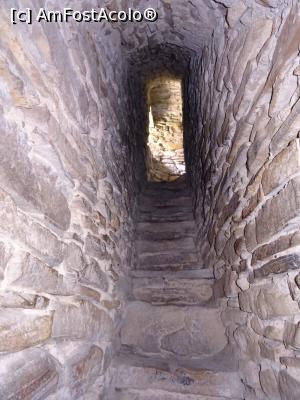 [P10] Tunel îngust în turnul bisericii. » foto by tata123 🔱
 - 
<span class="allrVoted glyphicon glyphicon-heart hidden" id="av1189369"></span>
<a class="m-l-10 hidden" id="sv1189369" onclick="voting_Foto_DelVot(,1189369,9553)" role="button">șterge vot <span class="glyphicon glyphicon-remove"></span></a>
<a id="v91189369" class=" c-red"  onclick="voting_Foto_SetVot(1189369)" role="button"><span class="glyphicon glyphicon-heart-empty"></span> <b>LIKE</b> = Votează poza</a> <img class="hidden"  id="f1189369W9" src="/imagini/loader.gif" border="0" /><span class="AjErrMes hidden" id="e1189369ErM"></span>