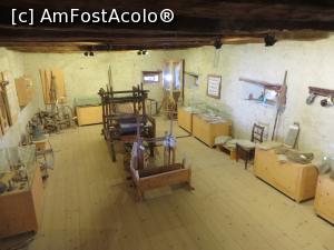 [P10] Sala meșteșugurilor - Muzeul etnografic din cetate - Viscri.  » foto by tata123 🔱
 - 
<span class="allrVoted glyphicon glyphicon-heart hidden" id="av913131"></span>
<a class="m-l-10 hidden" id="sv913131" onclick="voting_Foto_DelVot(,913131,9553)" role="button">șterge vot <span class="glyphicon glyphicon-remove"></span></a>
<a id="v9913131" class=" c-red"  onclick="voting_Foto_SetVot(913131)" role="button"><span class="glyphicon glyphicon-heart-empty"></span> <b>LIKE</b> = Votează poza</a> <img class="hidden"  id="f913131W9" src="/imagini/loader.gif" border="0" /><span class="AjErrMes hidden" id="e913131ErM"></span>