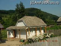[P12] Satul Cuiejdi - Căsuța bunicilor, presupun ... » foto by Qvadratvus
 - 
<span class="allrVoted glyphicon glyphicon-heart hidden" id="av238193"></span>
<a class="m-l-10 hidden" id="sv238193" onclick="voting_Foto_DelVot(,238193,9631)" role="button">șterge vot <span class="glyphicon glyphicon-remove"></span></a>
<a id="v9238193" class=" c-red"  onclick="voting_Foto_SetVot(238193)" role="button"><span class="glyphicon glyphicon-heart-empty"></span> <b>LIKE</b> = Votează poza</a> <img class="hidden"  id="f238193W9" src="/imagini/loader.gif" border="0" /><span class="AjErrMes hidden" id="e238193ErM"></span>