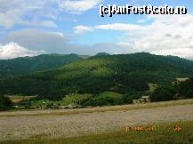 [P02] Spre pasul Tarnița - De pe coronamentul Iazului Tărnicioara spre Est - Nord -Est. În zare golul alpin. La ora 15 se ghicește alt baraj. » foto by Qvadratvus
 - 
<span class="allrVoted glyphicon glyphicon-heart hidden" id="av244000"></span>
<a class="m-l-10 hidden" id="sv244000" onclick="voting_Foto_DelVot(,244000,9631)" role="button">șterge vot <span class="glyphicon glyphicon-remove"></span></a>
<a id="v9244000" class=" c-red"  onclick="voting_Foto_SetVot(244000)" role="button"><span class="glyphicon glyphicon-heart-empty"></span> <b>LIKE</b> = Votează poza</a> <img class="hidden"  id="f244000W9" src="/imagini/loader.gif" border="0" /><span class="AjErrMes hidden" id="e244000ErM"></span>