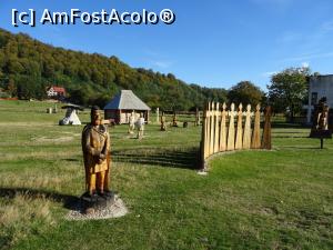 [P13] parcul tematic - Polovragi. » foto by tata123 🔱
 - 
<span class="allrVoted glyphicon glyphicon-heart hidden" id="av1199393"></span>
<a class="m-l-10 hidden" id="sv1199393" onclick="voting_Foto_DelVot(,1199393,9640)" role="button">șterge vot <span class="glyphicon glyphicon-remove"></span></a>
<a id="v91199393" class=" c-red"  onclick="voting_Foto_SetVot(1199393)" role="button"><span class="glyphicon glyphicon-heart-empty"></span> <b>LIKE</b> = Votează poza</a> <img class="hidden"  id="f1199393W9" src="/imagini/loader.gif" border="0" /><span class="AjErrMes hidden" id="e1199393ErM"></span>