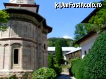 [P19] Biserica din piatra, ce adposteste Icoana Maicii Domnului gasita in stejarul secular - vedere din spate » foto by mario 110
 - 
<span class="allrVoted glyphicon glyphicon-heart hidden" id="av47308"></span>
<a class="m-l-10 hidden" id="sv47308" onclick="voting_Foto_DelVot(,47308,9645)" role="button">șterge vot <span class="glyphicon glyphicon-remove"></span></a>
<a id="v947308" class=" c-red"  onclick="voting_Foto_SetVot(47308)" role="button"><span class="glyphicon glyphicon-heart-empty"></span> <b>LIKE</b> = Votează poza</a> <img class="hidden"  id="f47308W9" src="/imagini/loader.gif" border="0" /><span class="AjErrMes hidden" id="e47308ErM"></span>