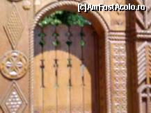 [P26] Poarta sculptata - detaliu » foto by mario 110
 - 
<span class="allrVoted glyphicon glyphicon-heart hidden" id="av47317"></span>
<a class="m-l-10 hidden" id="sv47317" onclick="voting_Foto_DelVot(,47317,9645)" role="button">șterge vot <span class="glyphicon glyphicon-remove"></span></a>
<a id="v947317" class=" c-red"  onclick="voting_Foto_SetVot(47317)" role="button"><span class="glyphicon glyphicon-heart-empty"></span> <b>LIKE</b> = Votează poza</a> <img class="hidden"  id="f47317W9" src="/imagini/loader.gif" border="0" /><span class="AjErrMes hidden" id="e47317ErM"></span>