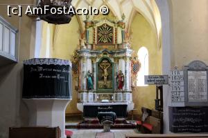 [P35] Interior biserica Valea Viilor » foto by cristisch2003
 - 
<span class="allrVoted glyphicon glyphicon-heart hidden" id="av1331289"></span>
<a class="m-l-10 hidden" id="sv1331289" onclick="voting_Foto_DelVot(,1331289,9653)" role="button">șterge vot <span class="glyphicon glyphicon-remove"></span></a>
<a id="v91331289" class=" c-red"  onclick="voting_Foto_SetVot(1331289)" role="button"><span class="glyphicon glyphicon-heart-empty"></span> <b>LIKE</b> = Votează poza</a> <img class="hidden"  id="f1331289W9" src="/imagini/loader.gif" border="0" /><span class="AjErrMes hidden" id="e1331289ErM"></span>