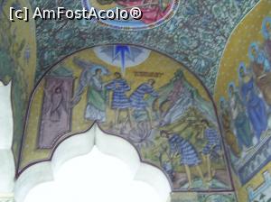 [P30] Mănăstirea Zamfira - În pridvorul bisericii mari. » foto by iulianic
 - 
<span class="allrVoted glyphicon glyphicon-heart hidden" id="av1212699"></span>
<a class="m-l-10 hidden" id="sv1212699" onclick="voting_Foto_DelVot(,1212699,9671)" role="button">șterge vot <span class="glyphicon glyphicon-remove"></span></a>
<a id="v91212699" class=" c-red"  onclick="voting_Foto_SetVot(1212699)" role="button"><span class="glyphicon glyphicon-heart-empty"></span> <b>LIKE</b> = Votează poza</a> <img class="hidden"  id="f1212699W9" src="/imagini/loader.gif" border="0" /><span class="AjErrMes hidden" id="e1212699ErM"></span>