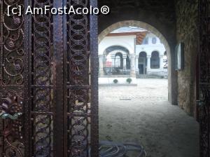[P06] Mănăstirea Ciolanu, Buzău » foto by Mioritik
 - 
<span class="allrVoted glyphicon glyphicon-heart hidden" id="av1262092"></span>
<a class="m-l-10 hidden" id="sv1262092" onclick="voting_Foto_DelVot(,1262092,9673)" role="button">șterge vot <span class="glyphicon glyphicon-remove"></span></a>
<a id="v91262092" class=" c-red"  onclick="voting_Foto_SetVot(1262092)" role="button"><span class="glyphicon glyphicon-heart-empty"></span> <b>LIKE</b> = Votează poza</a> <img class="hidden"  id="f1262092W9" src="/imagini/loader.gif" border="0" /><span class="AjErrMes hidden" id="e1262092ErM"></span>