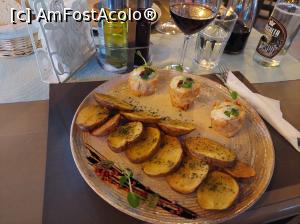 [P37] Cartofii i-am &icirc;mpărțit și nici așa nu i-am dovedit. » foto by maryka
 - 
<span class="allrVoted glyphicon glyphicon-heart hidden" id="av1302506"></span>
<a class="m-l-10 hidden" id="sv1302506" onclick="voting_Foto_DelVot(,1302506,9747)" role="button">șterge vot <span class="glyphicon glyphicon-remove"></span></a>
<a id="v91302506" class=" c-red"  onclick="voting_Foto_SetVot(1302506)" role="button"><span class="glyphicon glyphicon-heart-empty"></span> <b>LIKE</b> = Votează poza</a> <img class="hidden"  id="f1302506W9" src="/imagini/loader.gif" border="0" /><span class="AjErrMes hidden" id="e1302506ErM"></span>