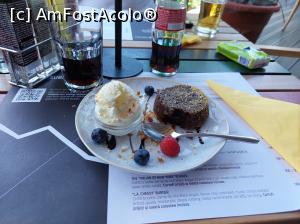 [P36] Lava cake, foarte bună. » foto by maryka
 - 
<span class="allrVoted glyphicon glyphicon-heart hidden" id="av1315264"></span>
<a class="m-l-10 hidden" id="sv1315264" onclick="voting_Foto_DelVot(,1315264,9747)" role="button">șterge vot <span class="glyphicon glyphicon-remove"></span></a>
<a id="v91315264" class=" c-red"  onclick="voting_Foto_SetVot(1315264)" role="button"><span class="glyphicon glyphicon-heart-empty"></span> <b>LIKE</b> = Votează poza</a> <img class="hidden"  id="f1315264W9" src="/imagini/loader.gif" border="0" /><span class="AjErrMes hidden" id="e1315264ErM"></span>