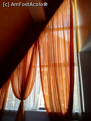 [P11] Fereastra camerei.  » foto by laura mihaela
 - 
<span class="allrVoted glyphicon glyphicon-heart hidden" id="av986017"></span>
<a class="m-l-10 hidden" id="sv986017" onclick="voting_Foto_DelVot(,986017,9929)" role="button">șterge vot <span class="glyphicon glyphicon-remove"></span></a>
<a id="v9986017" class=" c-red"  onclick="voting_Foto_SetVot(986017)" role="button"><span class="glyphicon glyphicon-heart-empty"></span> <b>LIKE</b> = Votează poza</a> <img class="hidden"  id="f986017W9" src="/imagini/loader.gif" border="0" /><span class="AjErrMes hidden" id="e986017ErM"></span>