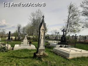 [P13] Cimitirul armenesc » foto by adso
 - 
<span class="allrVoted glyphicon glyphicon-heart hidden" id="av1529557"></span>
<a class="m-l-10 hidden" id="sv1529557" onclick="voting_Foto_DelVot(,1529557,9996)" role="button">șterge vot <span class="glyphicon glyphicon-remove"></span></a>
<a id="v91529557" class=" c-red"  onclick="voting_Foto_SetVot(1529557)" role="button"><span class="glyphicon glyphicon-heart-empty"></span> <b>LIKE</b> = Votează poza</a> <img class="hidden"  id="f1529557W9" src="/imagini/loader.gif" border="0" /><span class="AjErrMes hidden" id="e1529557ErM"></span>