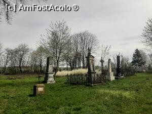 [P17] Cimitirul armenesc » foto by adso
 - 
<span class="allrVoted glyphicon glyphicon-heart hidden" id="av1529561"></span>
<a class="m-l-10 hidden" id="sv1529561" onclick="voting_Foto_DelVot(,1529561,9996)" role="button">șterge vot <span class="glyphicon glyphicon-remove"></span></a>
<a id="v91529561" class=" c-red"  onclick="voting_Foto_SetVot(1529561)" role="button"><span class="glyphicon glyphicon-heart-empty"></span> <b>LIKE</b> = Votează poza</a> <img class="hidden"  id="f1529561W9" src="/imagini/loader.gif" border="0" /><span class="AjErrMes hidden" id="e1529561ErM"></span>