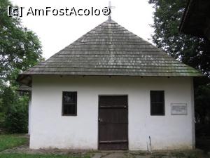 [P04] Bisericuța „Sfinții Voievozi” - lăcașul de cult al familiei Eminovici - Ipotești.  » foto by tata123 🔱
 - 
<span class="allrVoted glyphicon glyphicon-heart hidden" id="av860223"></span>
<a class="m-l-10 hidden" id="sv860223" onclick="voting_Foto_DelVot(,860223,9996)" role="button">șterge vot <span class="glyphicon glyphicon-remove"></span></a>
<a id="v9860223" class=" c-red"  onclick="voting_Foto_SetVot(860223)" role="button"><span class="glyphicon glyphicon-heart-empty"></span> <b>LIKE</b> = Votează poza</a> <img class="hidden"  id="f860223W9" src="/imagini/loader.gif" border="0" /><span class="AjErrMes hidden" id="e860223ErM"></span>