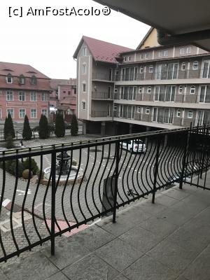 [P32] Apollo Hotel Sibiu, vedere din balcon, dimineața » foto by krisstinna
 - 
<span class="allrVoted glyphicon glyphicon-heart hidden" id="av937590"></span>
<a class="m-l-10 hidden" id="sv937590" onclick="voting_Foto_DelVot(,937590,10003)" role="button">șterge vot <span class="glyphicon glyphicon-remove"></span></a>
<a id="v9937590" class=" c-red"  onclick="voting_Foto_SetVot(937590)" role="button"><span class="glyphicon glyphicon-heart-empty"></span> <b>LIKE</b> = Votează poza</a> <img class="hidden"  id="f937590W9" src="/imagini/loader.gif" border="0" /><span class="AjErrMes hidden" id="e937590ErM"></span>