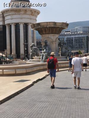 [P06] Fântâna Mamei Macedoniei » foto by fredutza
 - 
<span class="allrVoted glyphicon glyphicon-heart hidden" id="av1500270"></span>
<a class="m-l-10 hidden" id="sv1500270" onclick="voting_Foto_DelVot(,1500270,10053)" role="button">șterge vot <span class="glyphicon glyphicon-remove"></span></a>
<a id="v91500270" class=" c-red"  onclick="voting_Foto_SetVot(1500270)" role="button"><span class="glyphicon glyphicon-heart-empty"></span> <b>LIKE</b> = Votează poza</a> <img class="hidden"  id="f1500270W9" src="/imagini/loader.gif" border="0" /><span class="AjErrMes hidden" id="e1500270ErM"></span>