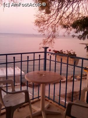 [P29] White House Family. Balconasul camerei.  » foto by Floria
 - 
<span class="allrVoted glyphicon glyphicon-heart hidden" id="av949002"></span>
<a class="m-l-10 hidden" id="sv949002" onclick="voting_Foto_DelVot(,949002,10058)" role="button">șterge vot <span class="glyphicon glyphicon-remove"></span></a>
<a id="v9949002" class=" c-red"  onclick="voting_Foto_SetVot(949002)" role="button"><span class="glyphicon glyphicon-heart-empty"></span> <b>LIKE</b> = Votează poza</a> <img class="hidden"  id="f949002W9" src="/imagini/loader.gif" border="0" /><span class="AjErrMes hidden" id="e949002ErM"></span>