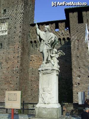 [P54] Milano - Castello Sforzesco.  » foto by iulianic
 - 
<span class="allrVoted glyphicon glyphicon-heart hidden" id="av394903"></span>
<a class="m-l-10 hidden" id="sv394903" onclick="voting_Foto_DelVot(,394903,10103)" role="button">șterge vot <span class="glyphicon glyphicon-remove"></span></a>
<a id="v9394903" class=" c-red"  onclick="voting_Foto_SetVot(394903)" role="button"><span class="glyphicon glyphicon-heart-empty"></span> <b>LIKE</b> = Votează poza</a> <img class="hidden"  id="f394903W9" src="/imagini/loader.gif" border="0" /><span class="AjErrMes hidden" id="e394903ErM"></span>