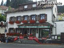 [P02] Acest restaurant se afla foarte aproape de intrarea la cascada, musai sa incercati din tortul de cirese:) » foto by Cristian_h
 - 
<span class="allrVoted glyphicon glyphicon-heart hidden" id="av257882"></span>
<a class="m-l-10 hidden" id="sv257882" onclick="voting_Foto_DelVot(,257882,10219)" role="button">șterge vot <span class="glyphicon glyphicon-remove"></span></a>
<a id="v9257882" class=" c-red"  onclick="voting_Foto_SetVot(257882)" role="button"><span class="glyphicon glyphicon-heart-empty"></span> <b>LIKE</b> = Votează poza</a> <img class="hidden"  id="f257882W9" src="/imagini/loader.gif" border="0" /><span class="AjErrMes hidden" id="e257882ErM"></span>