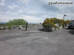 [P05] În parcarea de la Aillwee Cave » foto by ariciu*
 - 
<span class="allrVoted glyphicon glyphicon-heart hidden" id="av511321"></span>
<a class="m-l-10 hidden" id="sv511321" onclick="voting_Foto_DelVot(,511321,10242)" role="button">șterge vot <span class="glyphicon glyphicon-remove"></span></a>
<a id="v9511321" class=" c-red"  onclick="voting_Foto_SetVot(511321)" role="button"><span class="glyphicon glyphicon-heart-empty"></span> <b>LIKE</b> = Votează poza</a> <img class="hidden"  id="f511321W9" src="/imagini/loader.gif" border="0" /><span class="AjErrMes hidden" id="e511321ErM"></span>