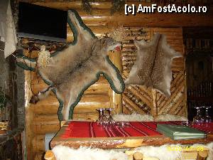 [P11] Decorul rustic al restaurantului.  » foto by draglucturbo
 - 
<span class="allrVoted glyphicon glyphicon-heart hidden" id="av352561"></span>
<a class="m-l-10 hidden" id="sv352561" onclick="voting_Foto_DelVot(,352561,10276)" role="button">șterge vot <span class="glyphicon glyphicon-remove"></span></a>
<a id="v9352561" class=" c-red"  onclick="voting_Foto_SetVot(352561)" role="button"><span class="glyphicon glyphicon-heart-empty"></span> <b>LIKE</b> = Votează poza</a> <img class="hidden"  id="f352561W9" src="/imagini/loader.gif" border="0" /><span class="AjErrMes hidden" id="e352561ErM"></span>