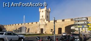 [P65] Poarta Medievală din Cádiz » foto by irinad
 - 
<span class="allrVoted glyphicon glyphicon-heart hidden" id="av1516190"></span>
<a class="m-l-10 hidden" id="sv1516190" onclick="voting_Foto_DelVot(,1516190,10280)" role="button">șterge vot <span class="glyphicon glyphicon-remove"></span></a>
<a id="v91516190" class=" c-red"  onclick="voting_Foto_SetVot(1516190)" role="button"><span class="glyphicon glyphicon-heart-empty"></span> <b>LIKE</b> = Votează poza</a> <img class="hidden"  id="f1516190W9" src="/imagini/loader.gif" border="0" /><span class="AjErrMes hidden" id="e1516190ErM"></span>