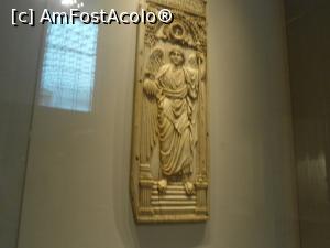 [P06] British Museum, Londra. Fildeș lucrat manual.  » foto by mihaelavoicu
 - 
<span class="allrVoted glyphicon glyphicon-heart hidden" id="av1139436"></span>
<a class="m-l-10 hidden" id="sv1139436" onclick="voting_Foto_DelVot(,1139436,10282)" role="button">șterge vot <span class="glyphicon glyphicon-remove"></span></a>
<a id="v91139436" class=" c-red"  onclick="voting_Foto_SetVot(1139436)" role="button"><span class="glyphicon glyphicon-heart-empty"></span> <b>LIKE</b> = Votează poza</a> <img class="hidden"  id="f1139436W9" src="/imagini/loader.gif" border="0" /><span class="AjErrMes hidden" id="e1139436ErM"></span>