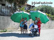 [P02] cu umbrelele la plimbare... pfff, 'turist' :)) » foto by pepegonzo
 - 
<span class="allrVoted glyphicon glyphicon-heart hidden" id="av261421"></span>
<a class="m-l-10 hidden" id="sv261421" onclick="voting_Foto_DelVot(,261421,10322)" role="button">șterge vot <span class="glyphicon glyphicon-remove"></span></a>
<a id="v9261421" class=" c-red"  onclick="voting_Foto_SetVot(261421)" role="button"><span class="glyphicon glyphicon-heart-empty"></span> <b>LIKE</b> = Votează poza</a> <img class="hidden"  id="f261421W9" src="/imagini/loader.gif" border="0" /><span class="AjErrMes hidden" id="e261421ErM"></span>