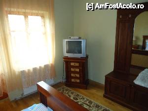 [P27] singura cameră cu tv » foto by marocanu21
 - 
<span class="allrVoted glyphicon glyphicon-heart hidden" id="av488633"></span>
<a class="m-l-10 hidden" id="sv488633" onclick="voting_Foto_DelVot(,488633,10358)" role="button">șterge vot <span class="glyphicon glyphicon-remove"></span></a>
<a id="v9488633" class=" c-red"  onclick="voting_Foto_SetVot(488633)" role="button"><span class="glyphicon glyphicon-heart-empty"></span> <b>LIKE</b> = Votează poza</a> <img class="hidden"  id="f488633W9" src="/imagini/loader.gif" border="0" /><span class="AjErrMes hidden" id="e488633ErM"></span>
