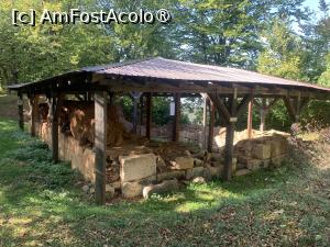 [P44] Tilișca,fortificația dacică,este acoperită pt protejarea față de intemperii » foto by AZE
 - 
<span class="allrVoted glyphicon glyphicon-heart hidden" id="av1390524"></span>
<a class="m-l-10 hidden" id="sv1390524" onclick="voting_Foto_DelVot(,1390524,10358)" role="button">șterge vot <span class="glyphicon glyphicon-remove"></span></a>
<a id="v91390524" class=" c-red"  onclick="voting_Foto_SetVot(1390524)" role="button"><span class="glyphicon glyphicon-heart-empty"></span> <b>LIKE</b> = Votează poza</a> <img class="hidden"  id="f1390524W9" src="/imagini/loader.gif" border="0" /><span class="AjErrMes hidden" id="e1390524ErM"></span>