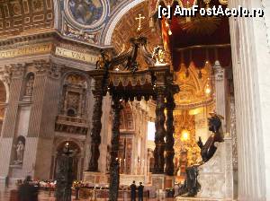 [P16] Baldachinul din centru - Bazilica San Pietro » foto by yuly68*
 - 
<span class="allrVoted glyphicon glyphicon-heart hidden" id="av386912"></span>
<a class="m-l-10 hidden" id="sv386912" onclick="voting_Foto_DelVot(,386912,10398)" role="button">șterge vot <span class="glyphicon glyphicon-remove"></span></a>
<a id="v9386912" class=" c-red"  onclick="voting_Foto_SetVot(386912)" role="button"><span class="glyphicon glyphicon-heart-empty"></span> <b>LIKE</b> = Votează poza</a> <img class="hidden"  id="f386912W9" src="/imagini/loader.gif" border="0" /><span class="AjErrMes hidden" id="e386912ErM"></span>