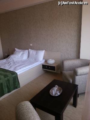 [P08] hotel Davos - interior camera matrimoniala » foto by kmy
 - 
<span class="allrVoted glyphicon glyphicon-heart hidden" id="av577374"></span>
<a class="m-l-10 hidden" id="sv577374" onclick="voting_Foto_DelVot(,577374,10399)" role="button">șterge vot <span class="glyphicon glyphicon-remove"></span></a>
<a id="v9577374" class=" c-red"  onclick="voting_Foto_SetVot(577374)" role="button"><span class="glyphicon glyphicon-heart-empty"></span> <b>LIKE</b> = Votează poza</a> <img class="hidden"  id="f577374W9" src="/imagini/loader.gif" border="0" /><span class="AjErrMes hidden" id="e577374ErM"></span>