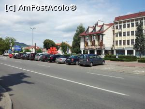 [P03] Parcarea din fata hotelului » foto by kelyboy
 - 
<span class="allrVoted glyphicon glyphicon-heart hidden" id="av811781"></span>
<a class="m-l-10 hidden" id="sv811781" onclick="voting_Foto_DelVot(,811781,10422)" role="button">șterge vot <span class="glyphicon glyphicon-remove"></span></a>
<a id="v9811781" class=" c-red"  onclick="voting_Foto_SetVot(811781)" role="button"><span class="glyphicon glyphicon-heart-empty"></span> <b>LIKE</b> = Votează poza</a> <img class="hidden"  id="f811781W9" src="/imagini/loader.gif" border="0" /><span class="AjErrMes hidden" id="e811781ErM"></span>