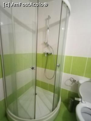 [P03] cabina de dus » foto by nrs †
 - 
<span class="allrVoted glyphicon glyphicon-heart hidden" id="av1262791"></span>
<a class="m-l-10 hidden" id="sv1262791" onclick="voting_Foto_DelVot(,1262791,10574)" role="button">șterge vot <span class="glyphicon glyphicon-remove"></span></a>
<a id="v91262791" class=" c-red"  onclick="voting_Foto_SetVot(1262791)" role="button"><span class="glyphicon glyphicon-heart-empty"></span> <b>LIKE</b> = Votează poza</a> <img class="hidden"  id="f1262791W9" src="/imagini/loader.gif" border="0" /><span class="AjErrMes hidden" id="e1262791ErM"></span>